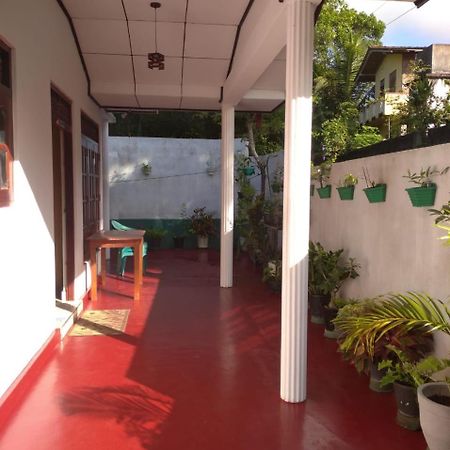 Coco One Holiday Inn Mirissa Exterior photo